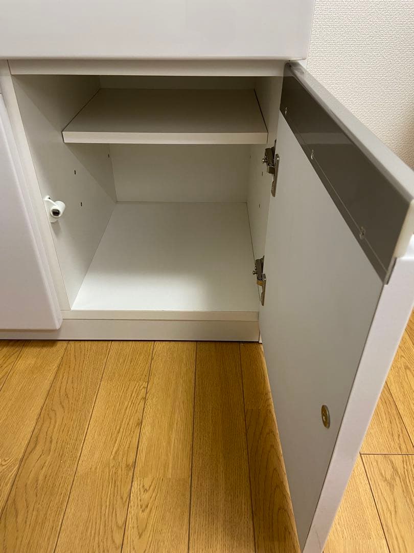 ニトリ／キッチンボードアルミナ2 100KBWH ￼￼スライド式扉 収納力抜群