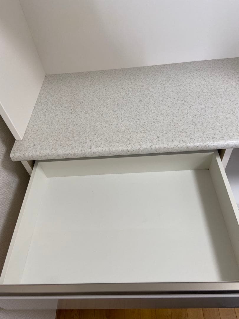 ニトリ／キッチンボードアルミナ2 100KBWH ￼￼スライド式扉 収納力抜群