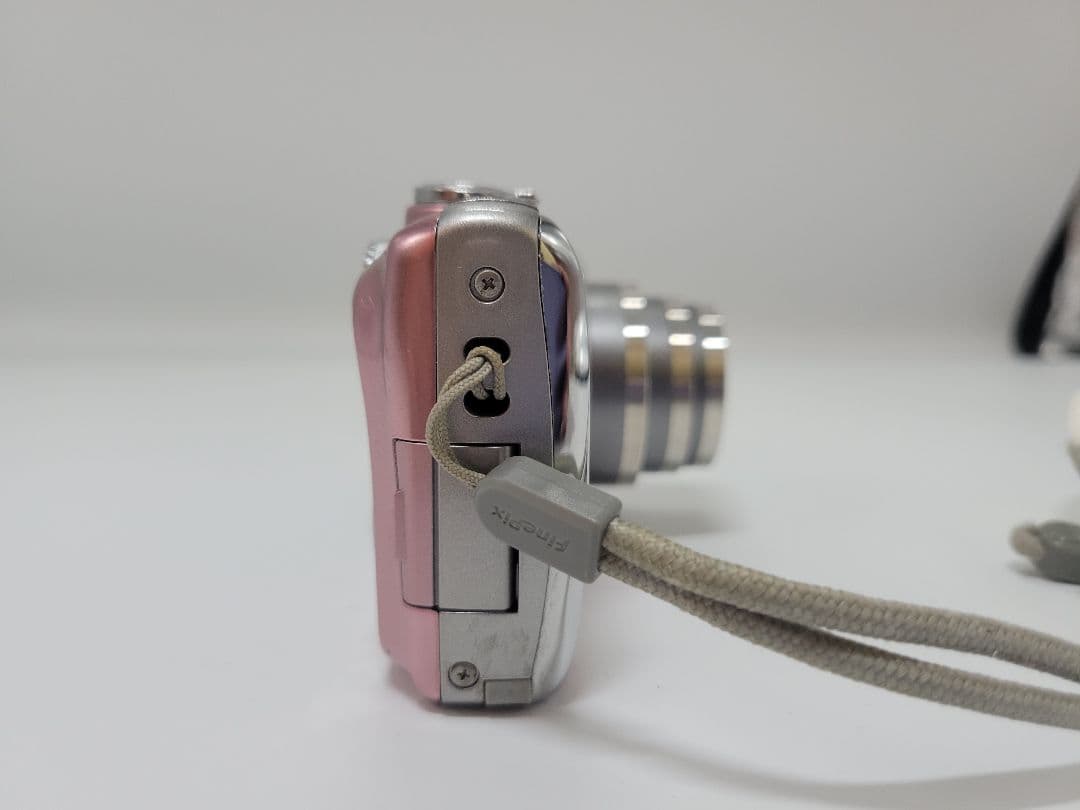 [美品] FUJIFILM FinePix F70EXR デジタルカメラ ピンク