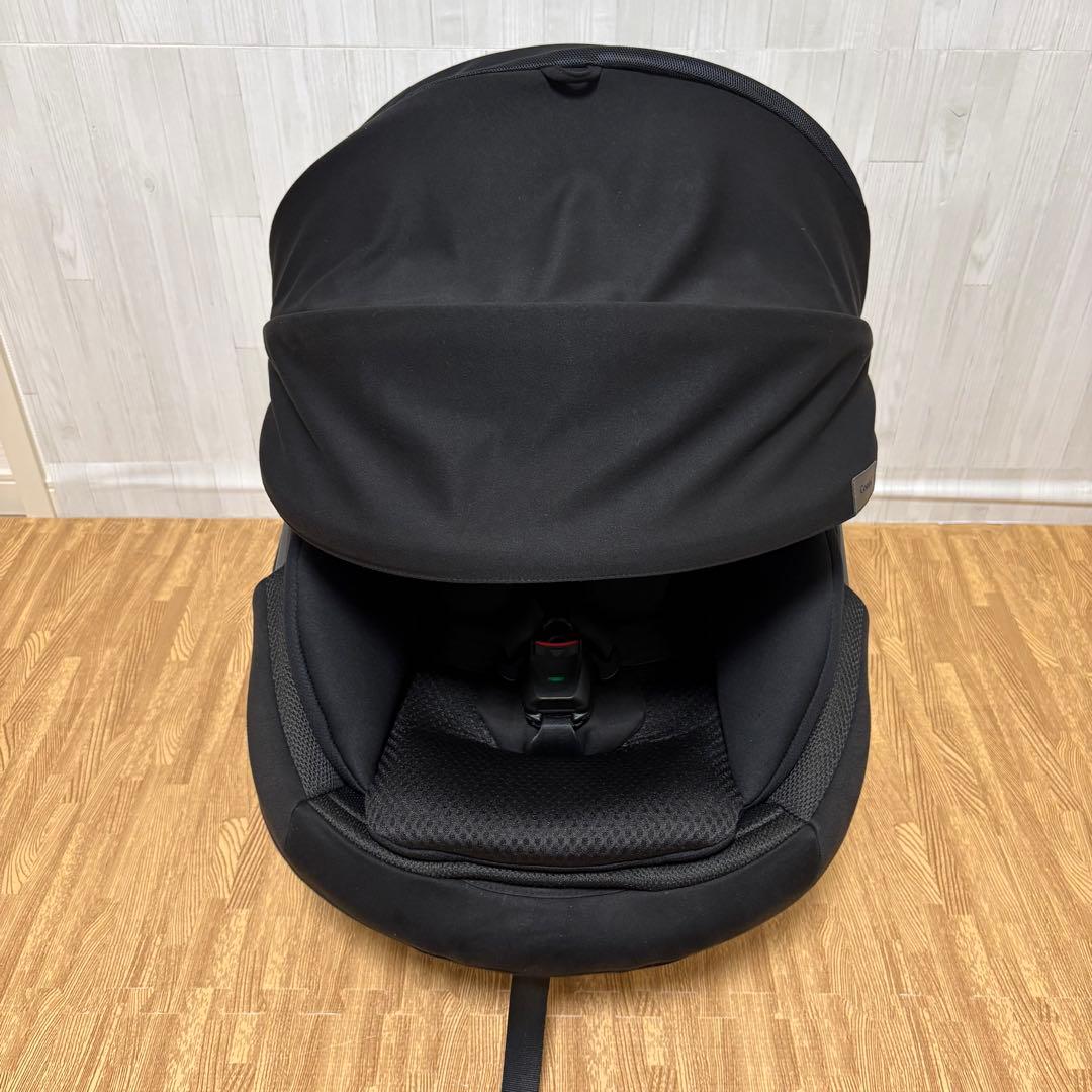 Combi THE S PLUS チャイルドシート isofix エッグショック