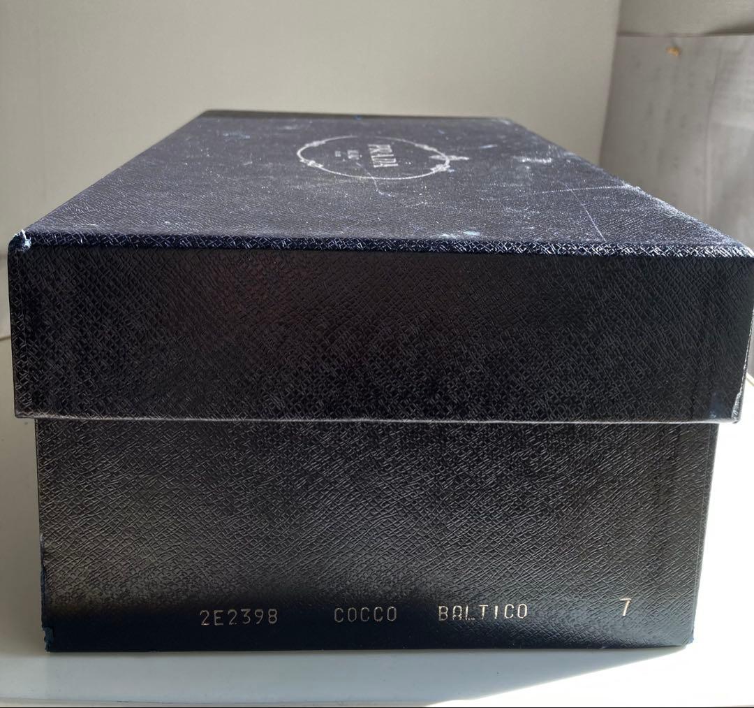 プラダ　クロコシューズ