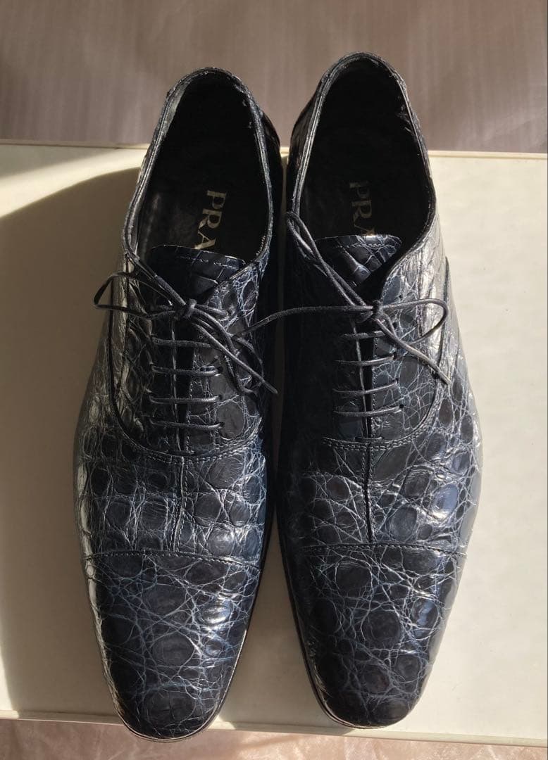 プラダ　クロコシューズ