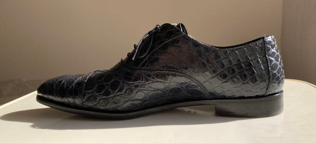 プラダ　クロコシューズ