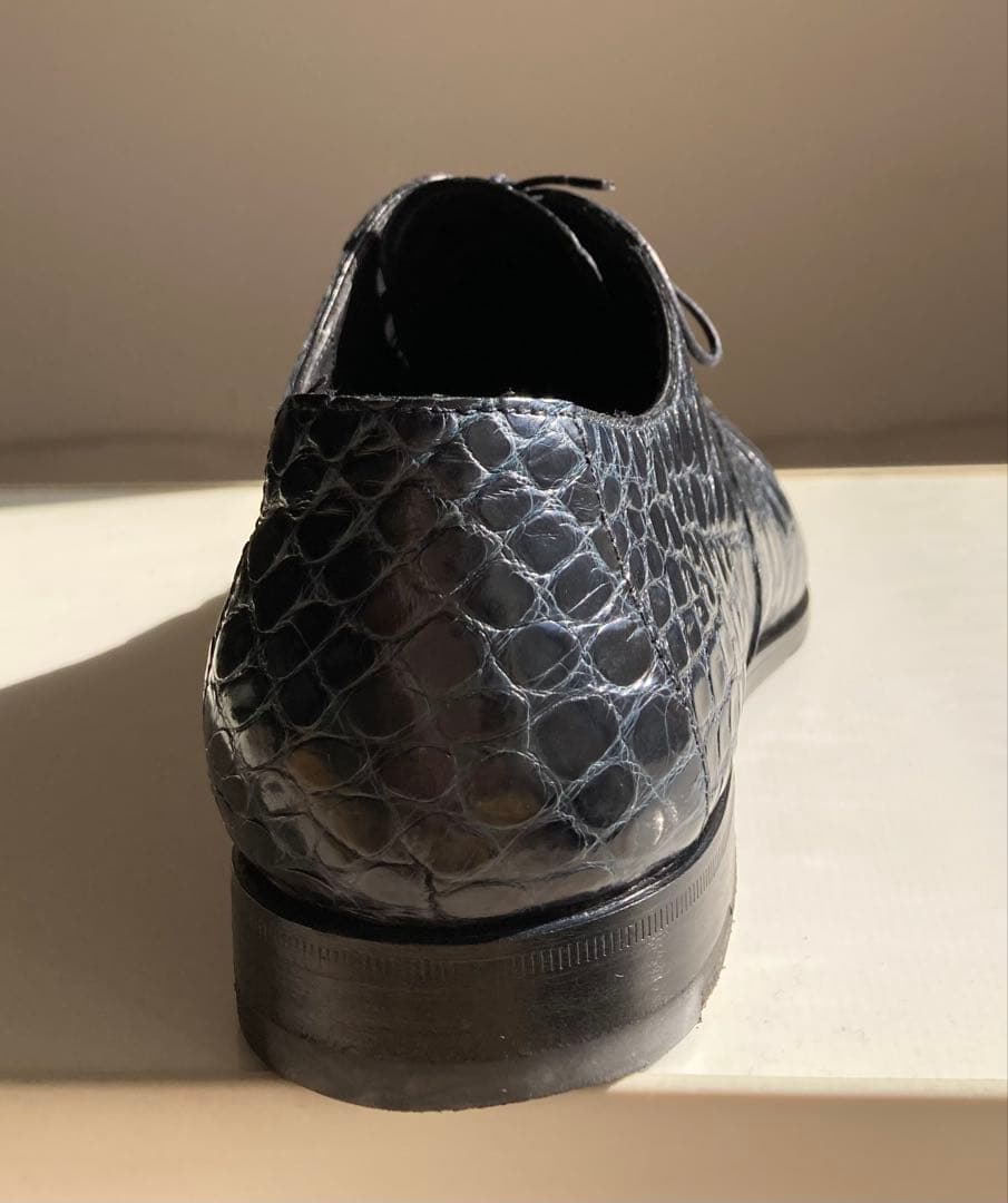 プラダ　クロコシューズ