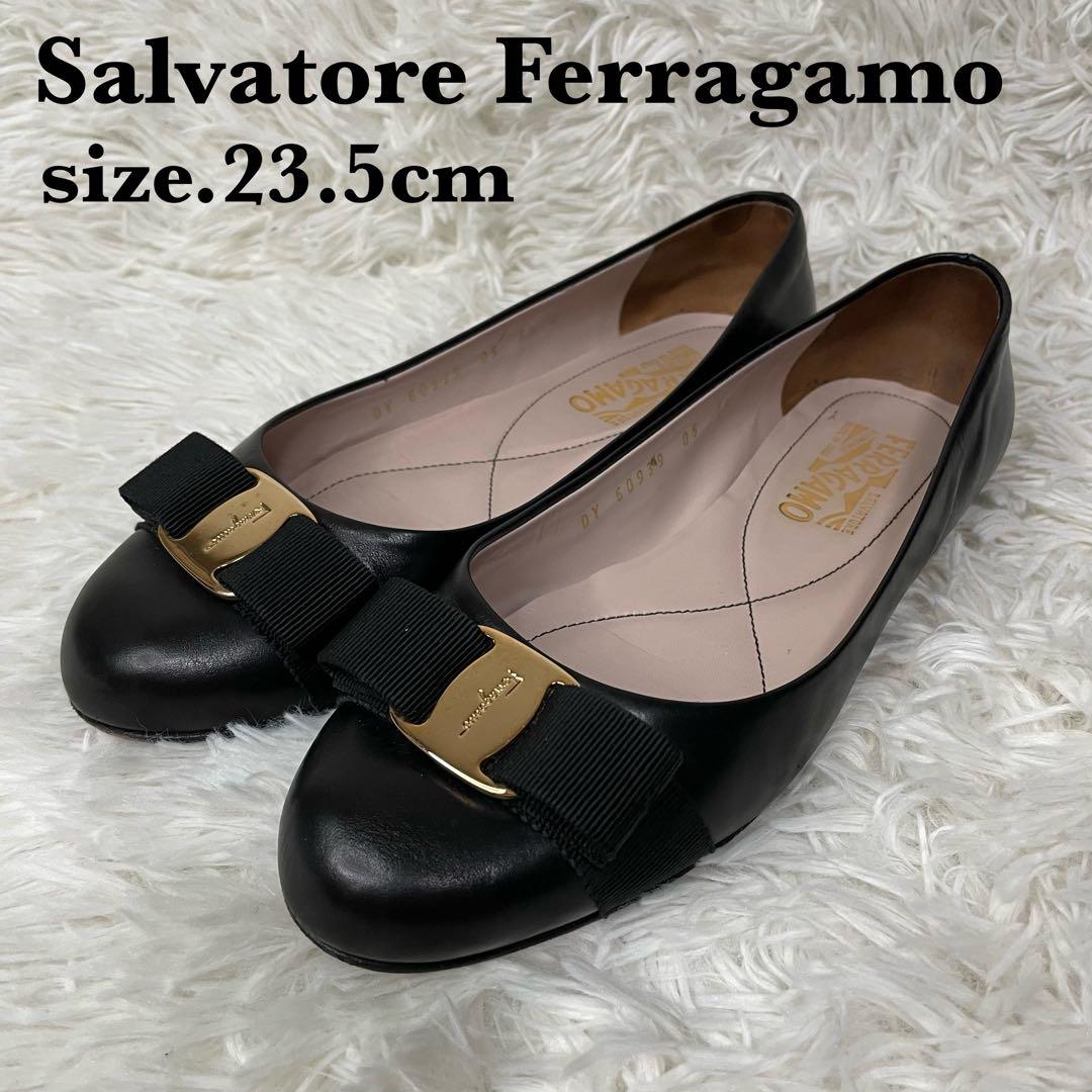美品　フェラガモ　ヴァラリボン　フラット　パンプス　レザー　黒　金