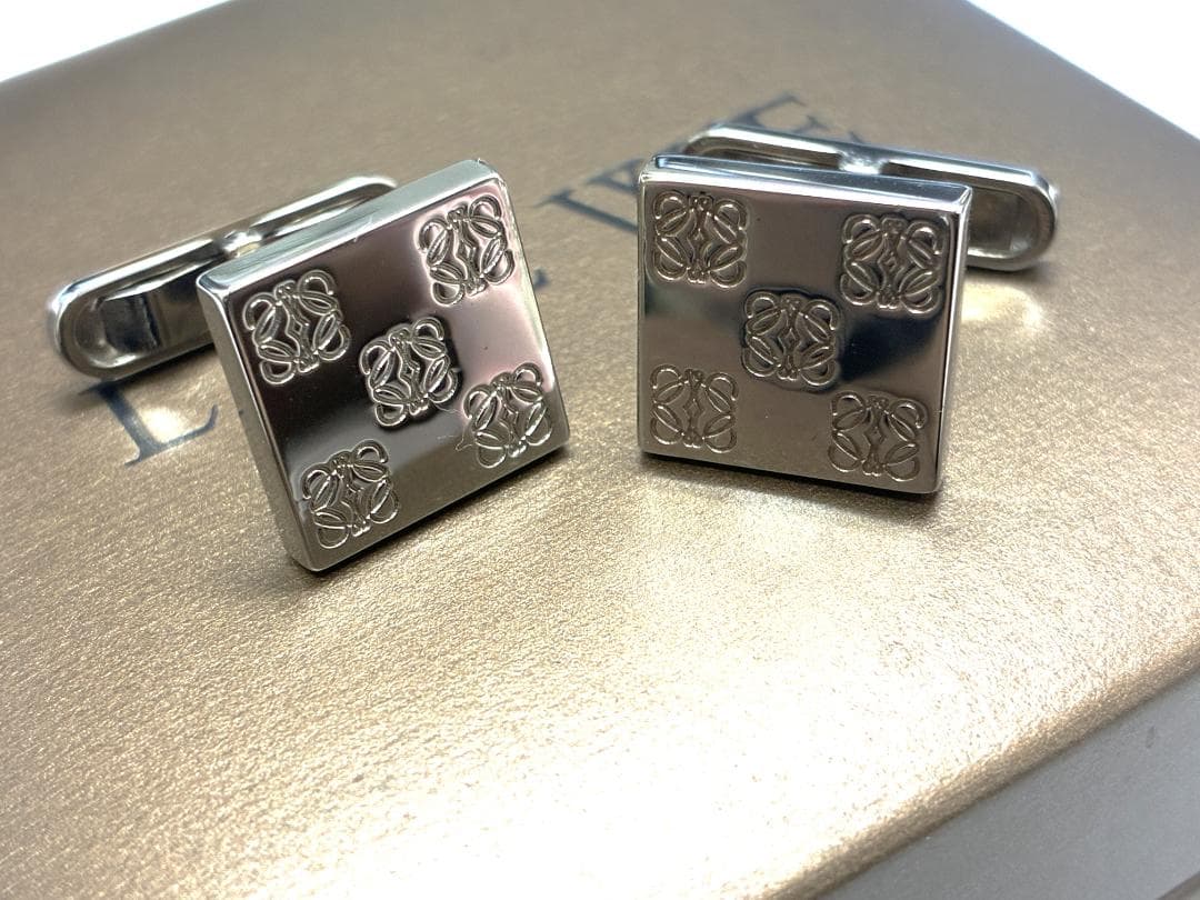54 ロエベ LOEWE シルバー スクエア カフリンクス カフス ロゴ 箱