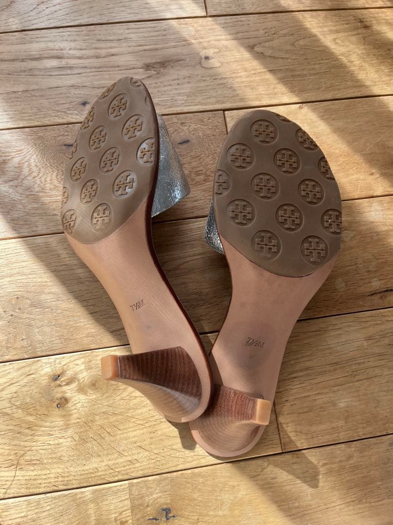 TORYBURCH トリーバーチ　シルバー レザー フミュール