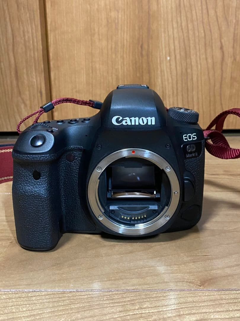Canon EOS 6D Mark II デジタル一眼レフ