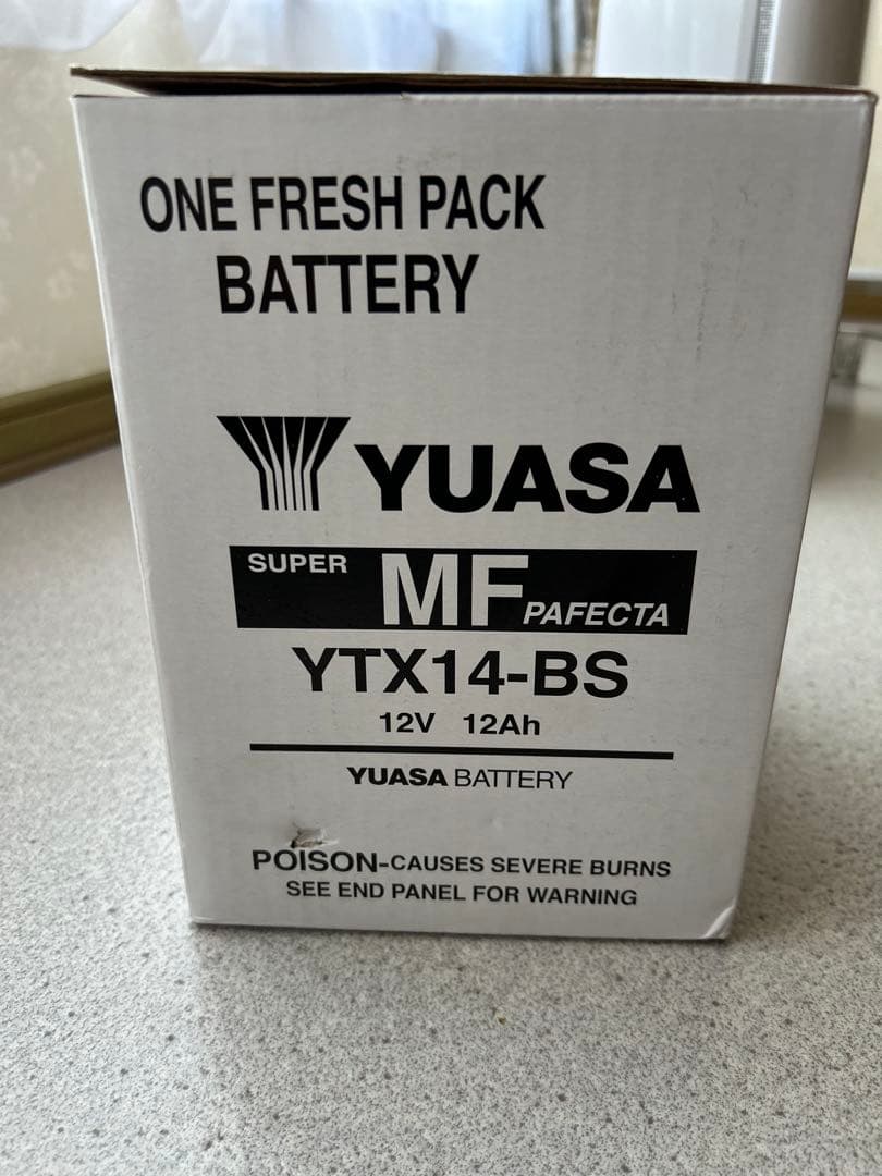 ユアサバッテリー YTX14-BS