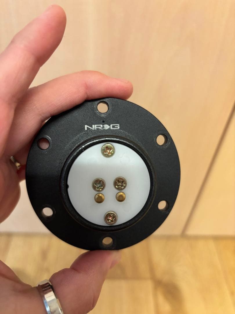 momo ステアリング NRGクイックリリース　ステアリングSWカーボンプレート