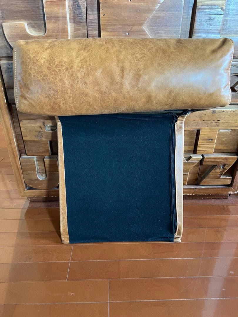 22日までオーカー(ジクロ)ソファ 2.5人掛　オットマン付属　クラッシュゲート