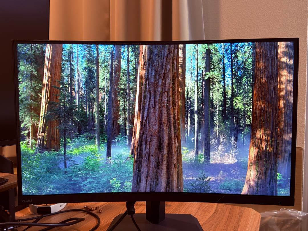 【セール中】Pixio PXC243 湾曲ディスプレイ 144Hz