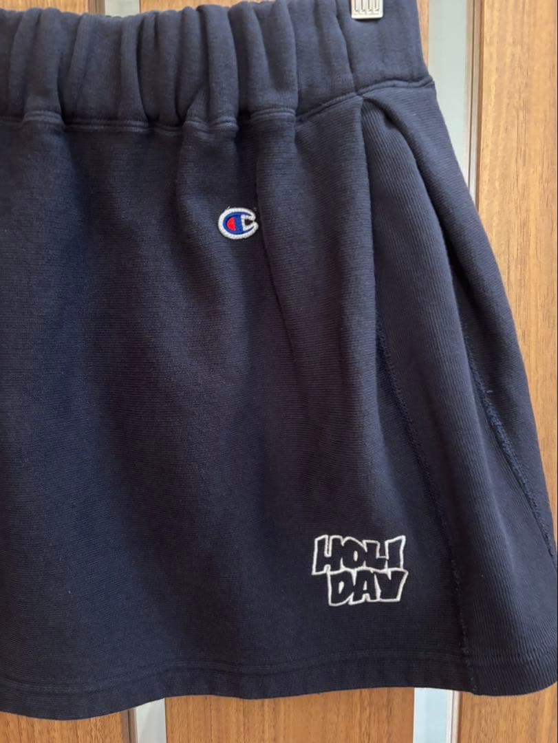 HOLIDAYプロデュースのチャンピオン✖️JOURNAL STANDARD