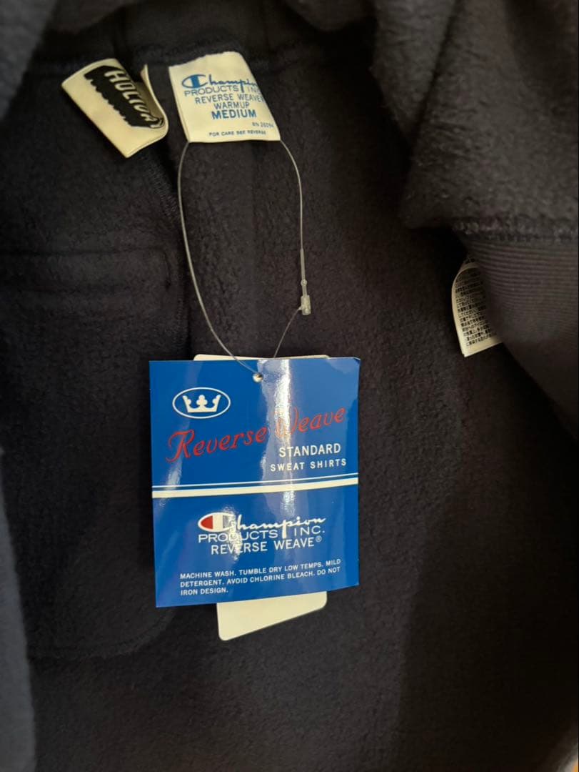 HOLIDAYプロデュースのチャンピオン✖️JOURNAL STANDARD