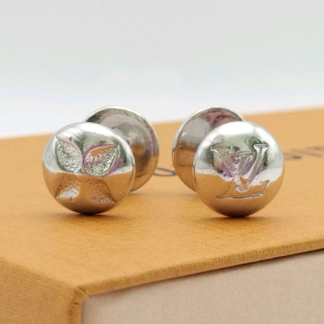 T Mさん専用✨カフリンクス　ブトンドゥマンシェットシルバールイヴィトン　カフス