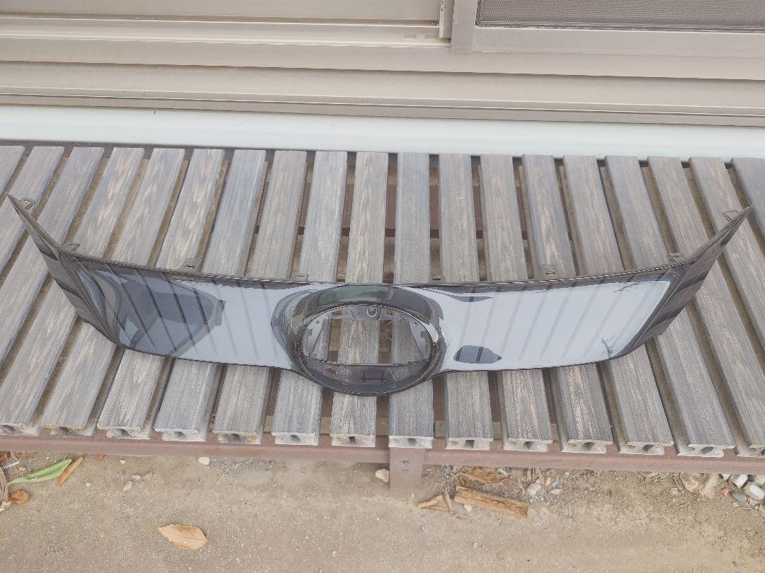 80ハリアー 純正グリル 新品