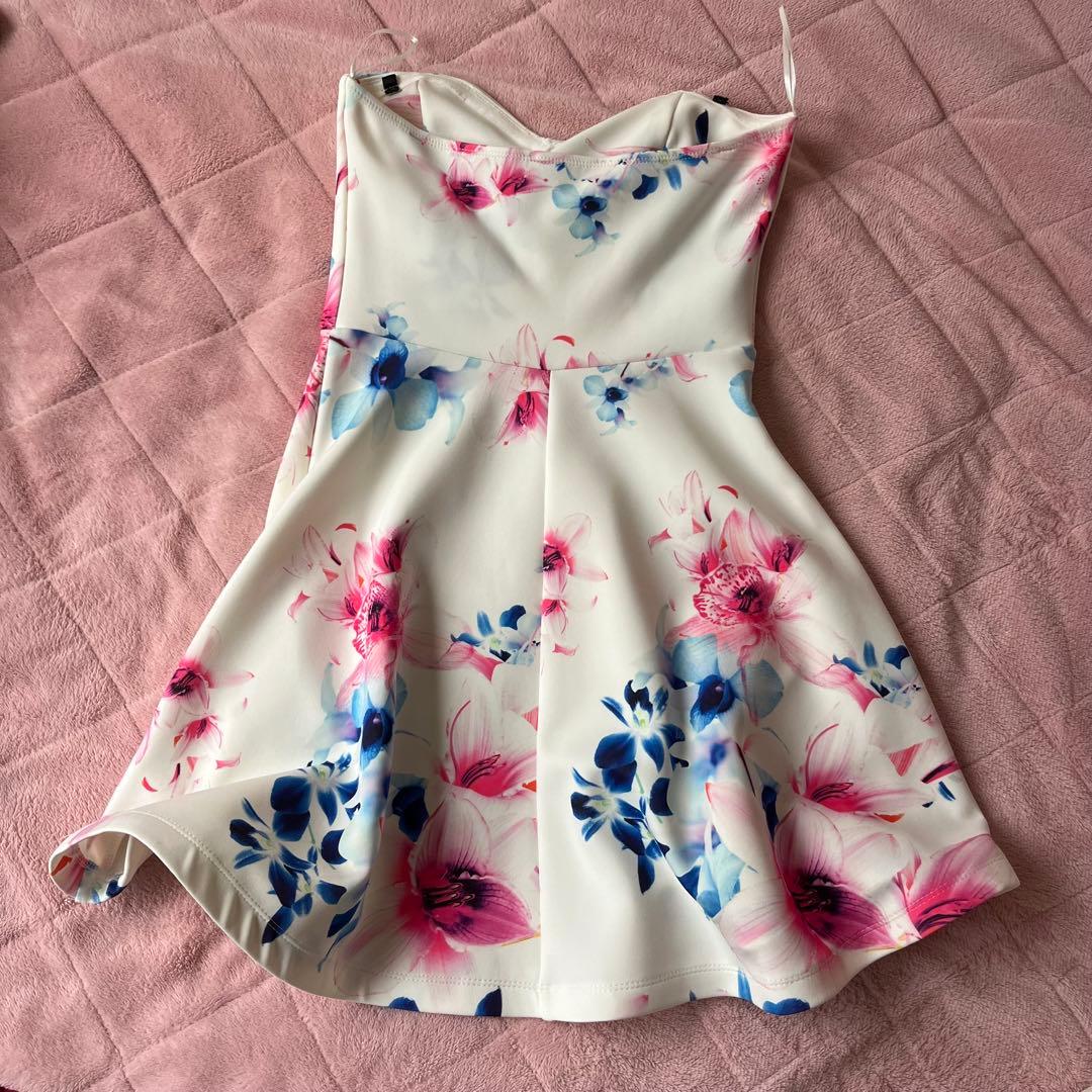 ✨美品✨アリアナグランデAriana Grande×Lipsy ワンピースドレス