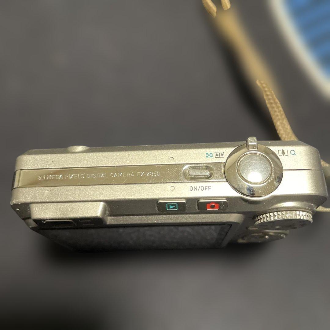 CASIO EXILIM 610万画素 コンパクトデジタルカメラ　三脚付き