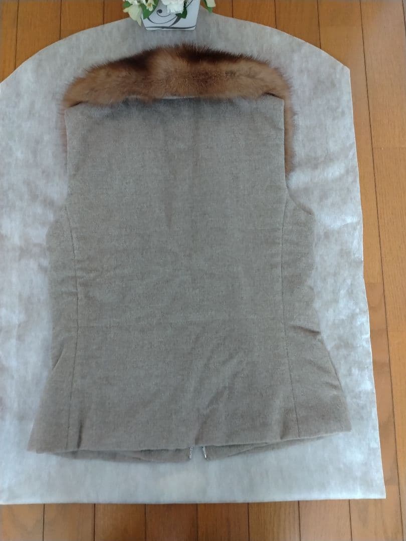 FOXEY ブティック　セーブルファー付きベスト　Fサイズ　グレー×ブラウン