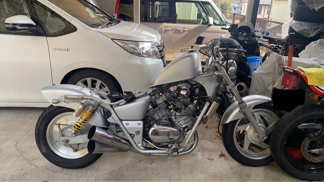 マグナ250FRP製カスタム用タンク