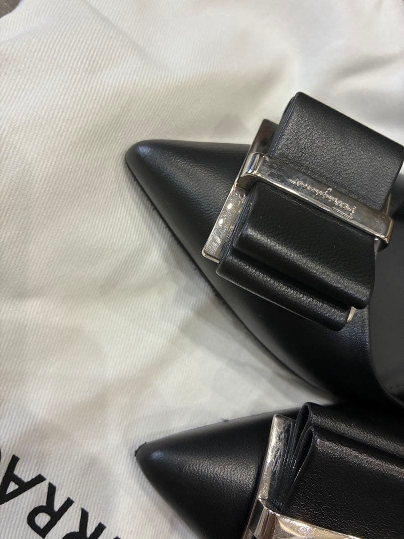 フェラガモ フラットシューズ