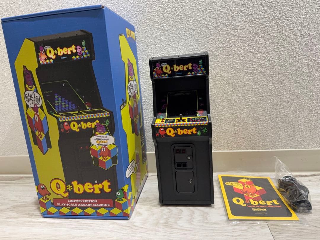 中古1/6スケールQ*bertレプリカミニアーケードゲーム機
