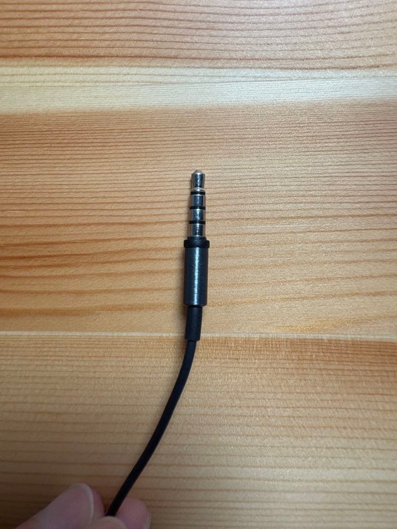 Beoplay H3 Golden Bang and Olufsen イヤホン