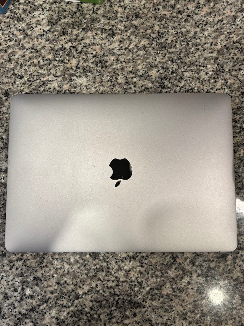 MacBook Air 13インチ 2019 スペースグレー