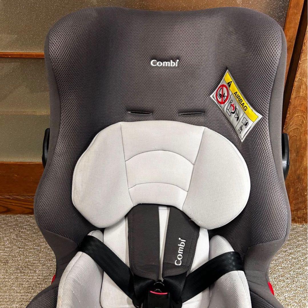 美品 コンビ　ウィゴーロングメッシュ　Simplight チャイルドシート