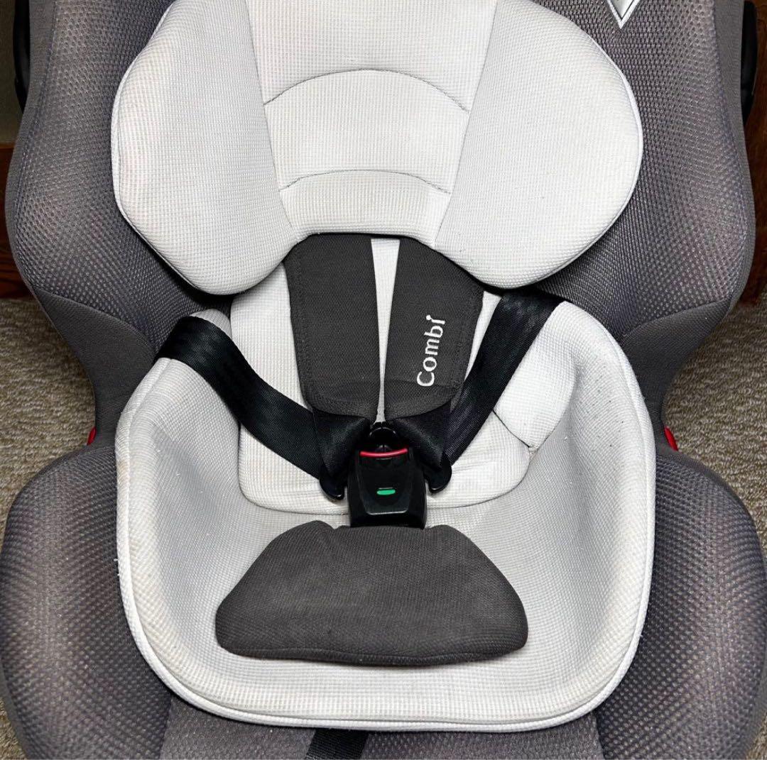 美品 コンビ　ウィゴーロングメッシュ　Simplight チャイルドシート