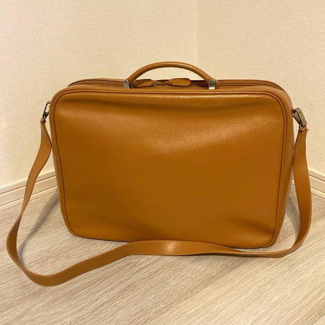 フルラ　FURLA ビジネスバッグ　ショルダー　バック　パソコン　ブリーフケース