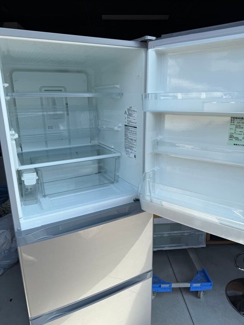 はに　TOSHIBA 3ドア冷蔵庫 GR-M33S (S)