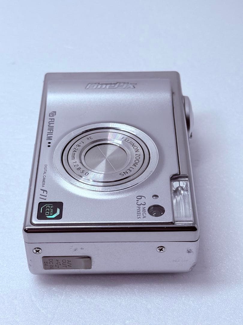Fujifilm FinePix F11 コンパクトデジタルカメラ