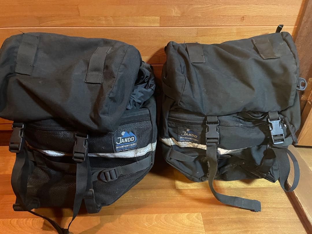 JANDO MOUNTAINEERING パニアバッグ