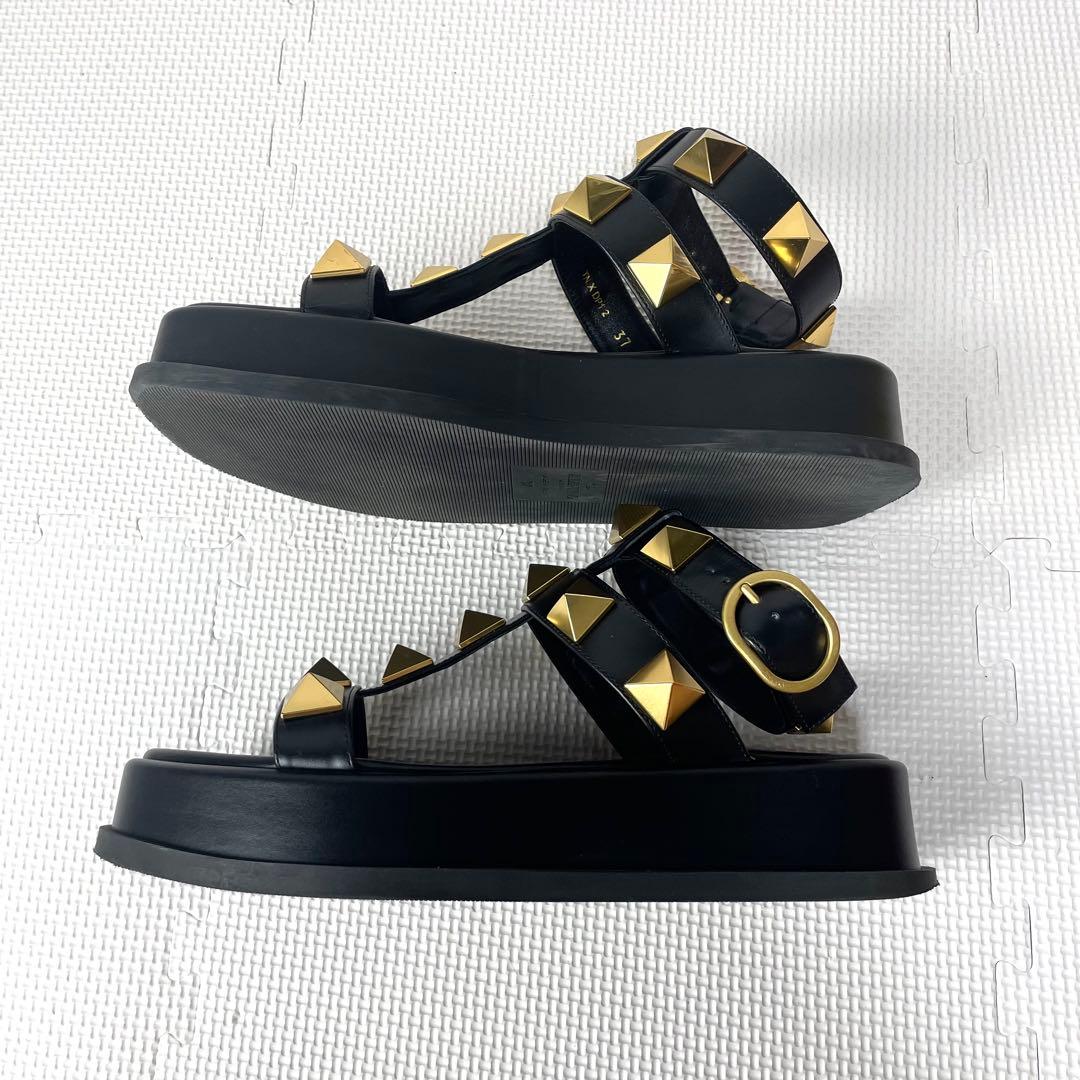 極美品　ヴァレンティノガラヴァーニ　サンダル　スタッズ　レザー　厚底　37サイズ