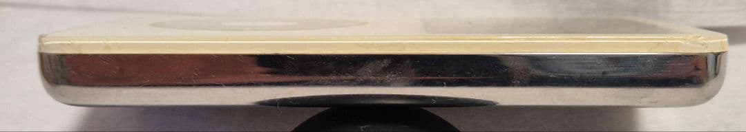 iPod classic 第5世代 30GB 本体＋箱　 動作確認済 外装傷あり