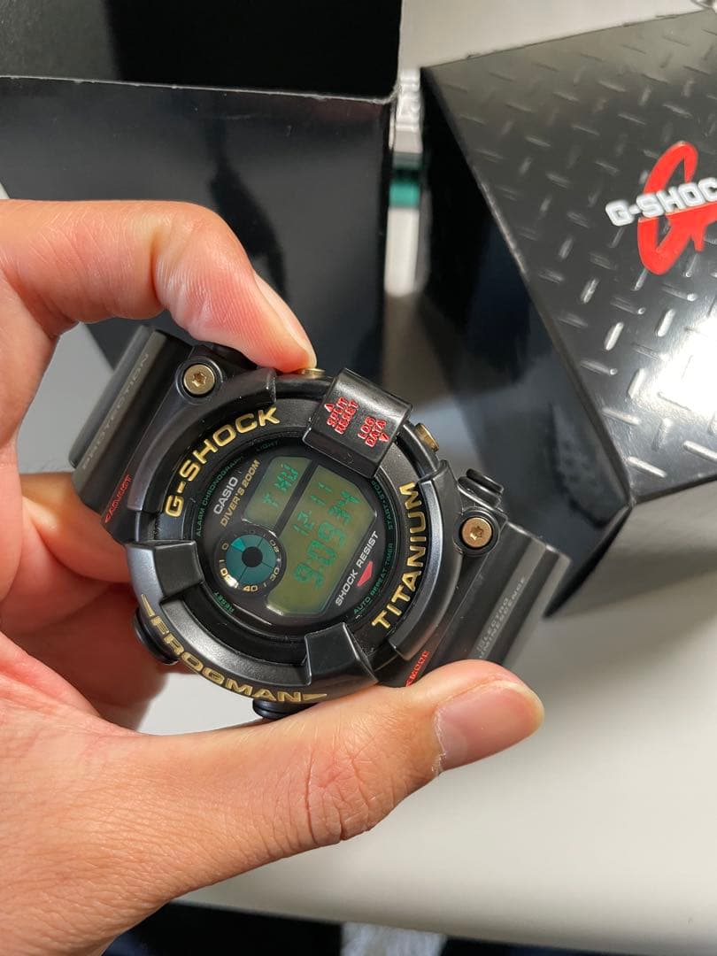 ク*ー様 美品 動作済GSHOCK DW-8201NT FROGMAN 訳あり