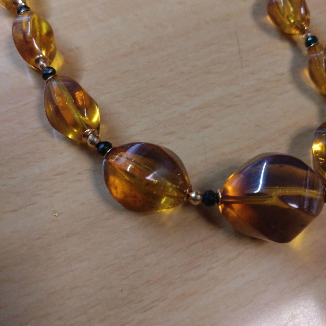 琥珀ネックレス