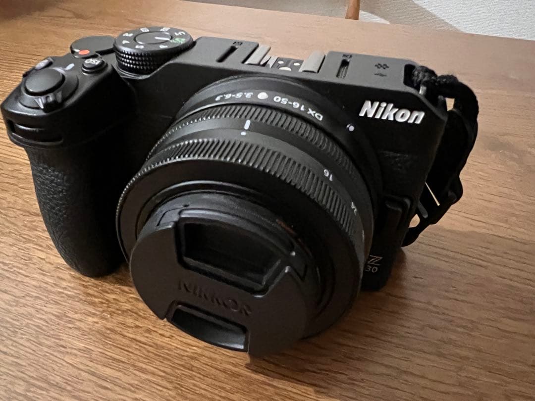 ほぼ新品 Nikon Z30 18-50mm & 50-250mmダブルズーム