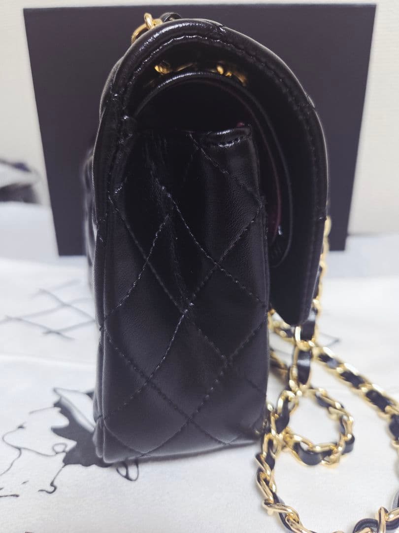 美品✨ レザー ショルダーバッグ ✨ブラック