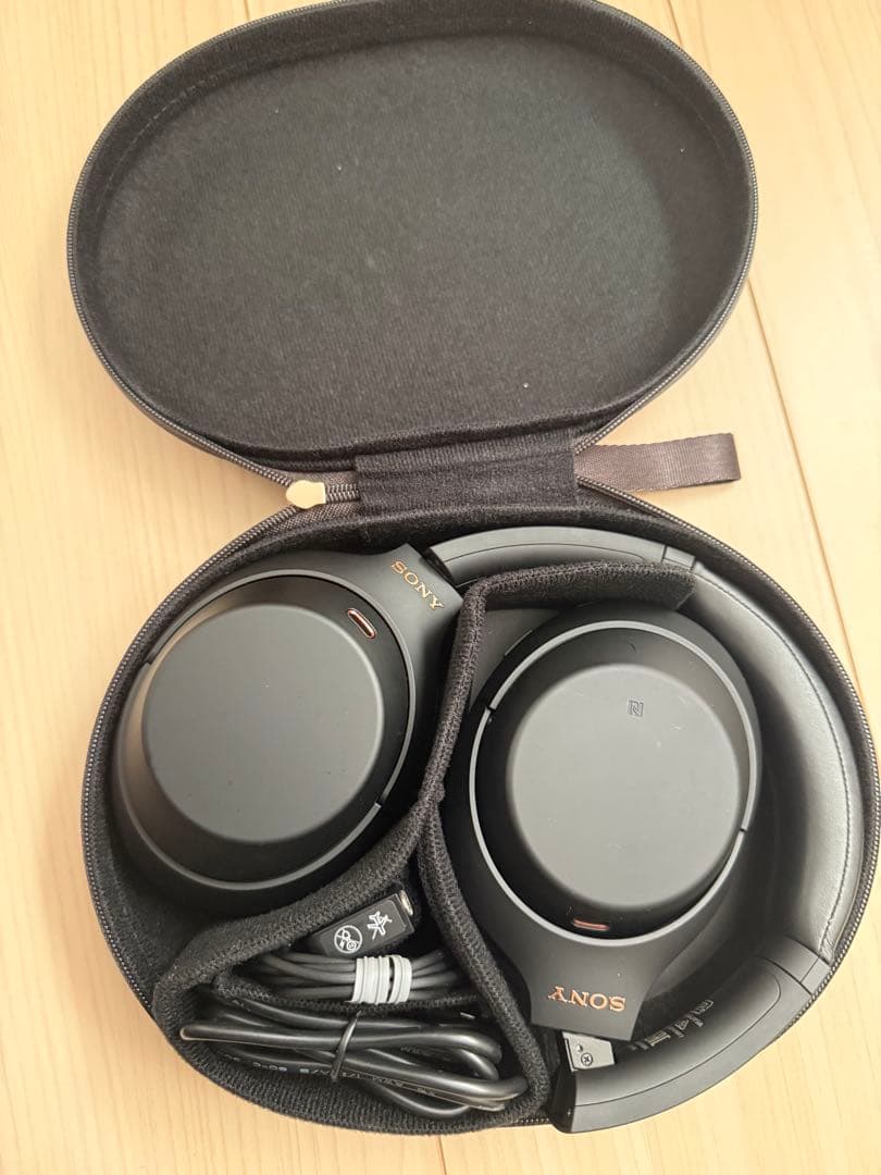 小*桃様 SONY ワイヤレスヘッドホン ブラック　 WH-1000 XM4