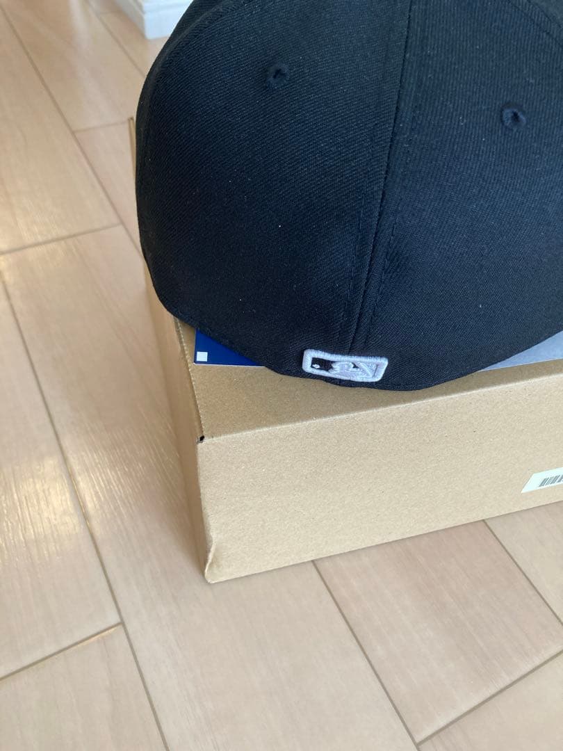 応援グッズ supreme MLB Teams Box Logo New Era