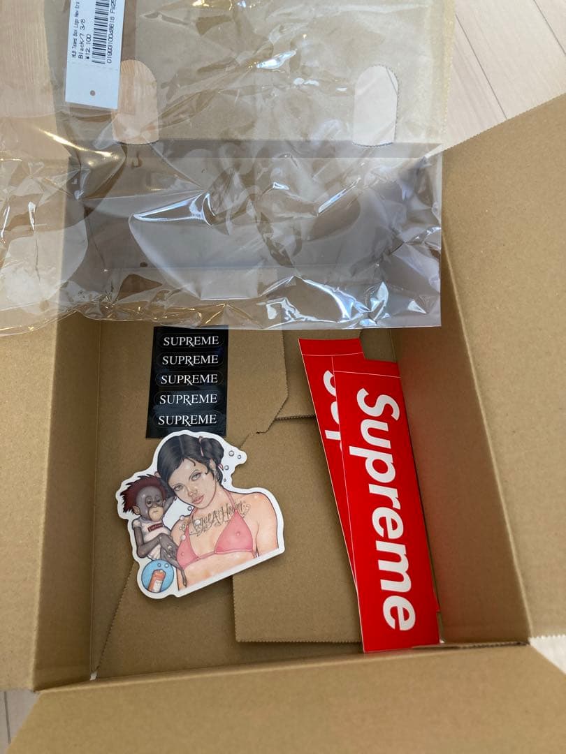 応援グッズ supreme MLB Teams Box Logo New Era