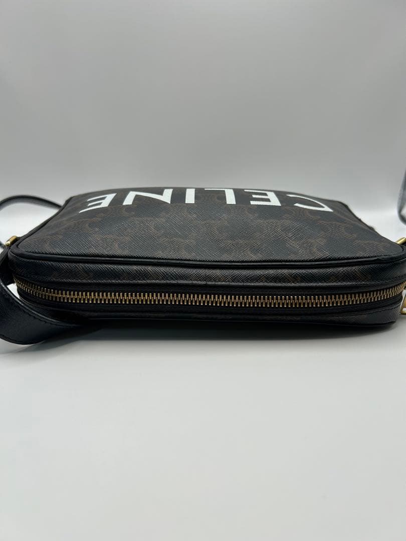 [美品]CELINE ショルダーバッグ ロゴ入り
