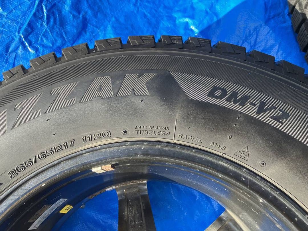 ランクルプラド　ホイールスタッドレス4本セット　ブリザック 17インチ