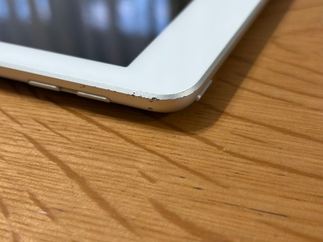 Apple iPad A1893 シルバー