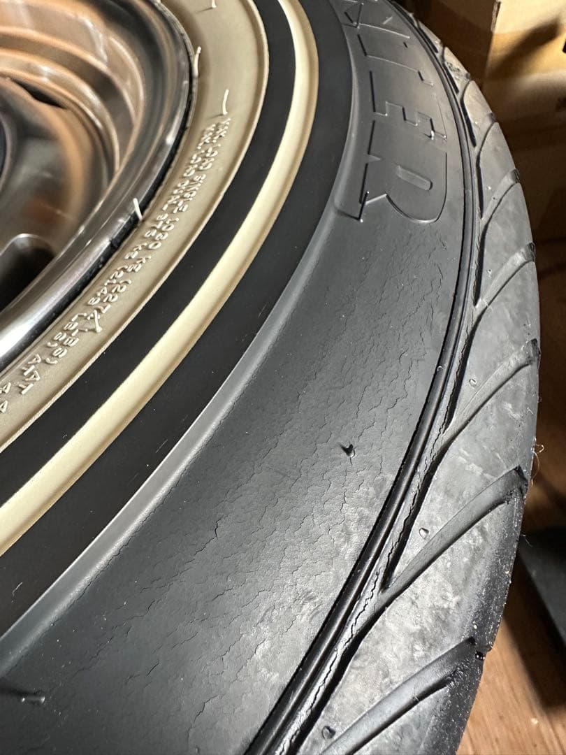 ハイエース　ホイール　16インチ　クリムソン　オーレンカウンター