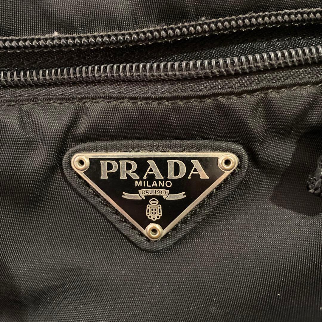 PRADA ブラック ボディバッグ　加工品