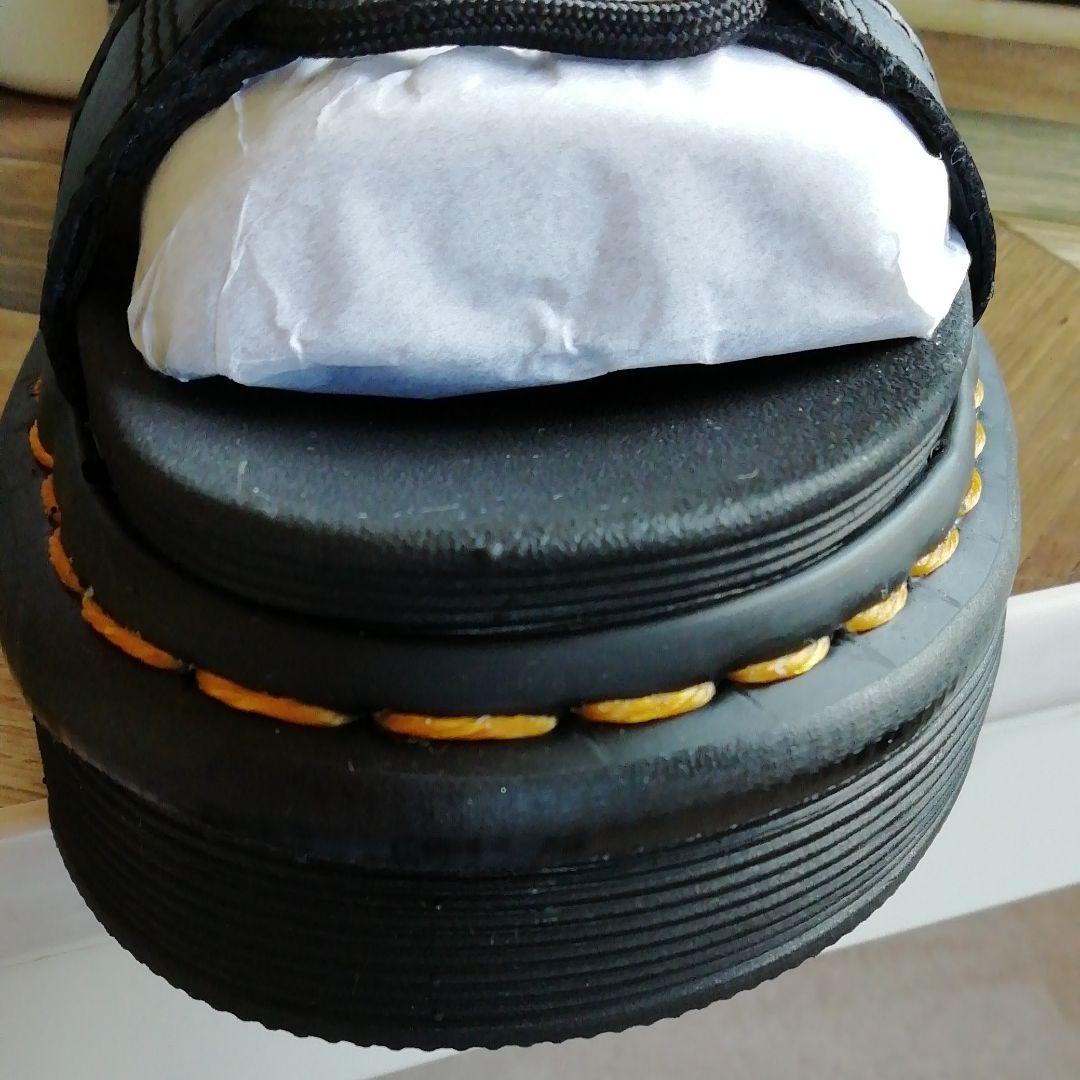 ドクターマーチンサンダル　ナルティラ　厚底