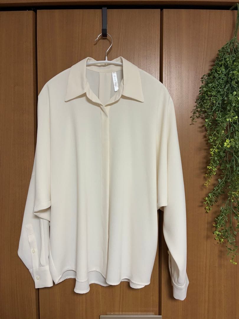 MUSEドゥーズィエムクラス　コルピエロ　ドルマンスリーブシャツ